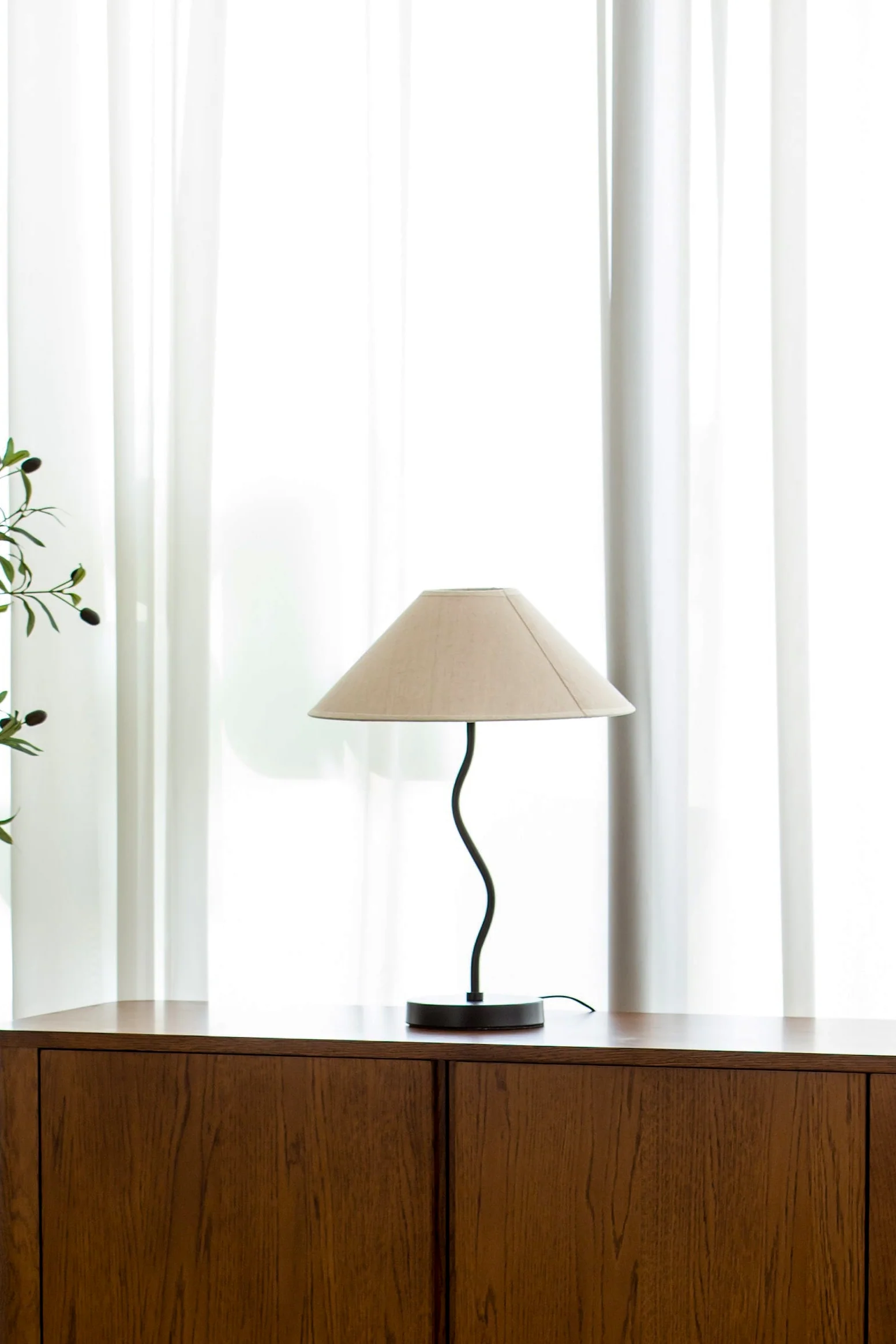 Sinewave Gold Table Lamp - Image 2